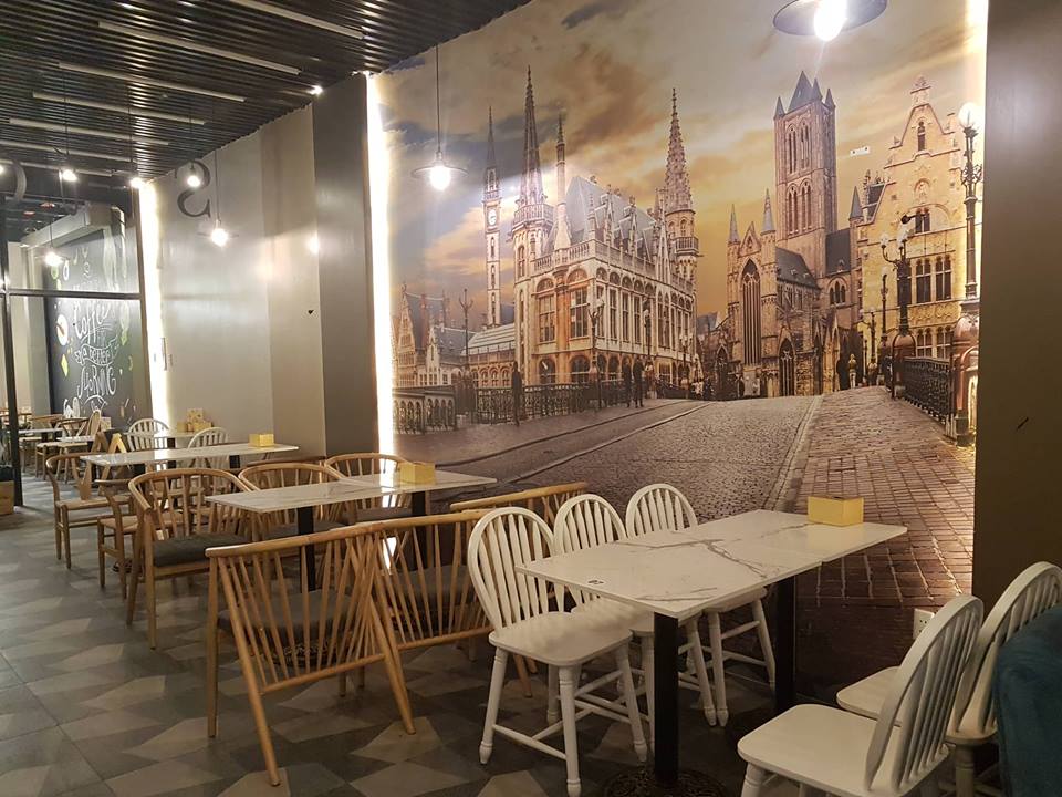 trang trí nội thất quán cafe bằng tranh tường độc đáo