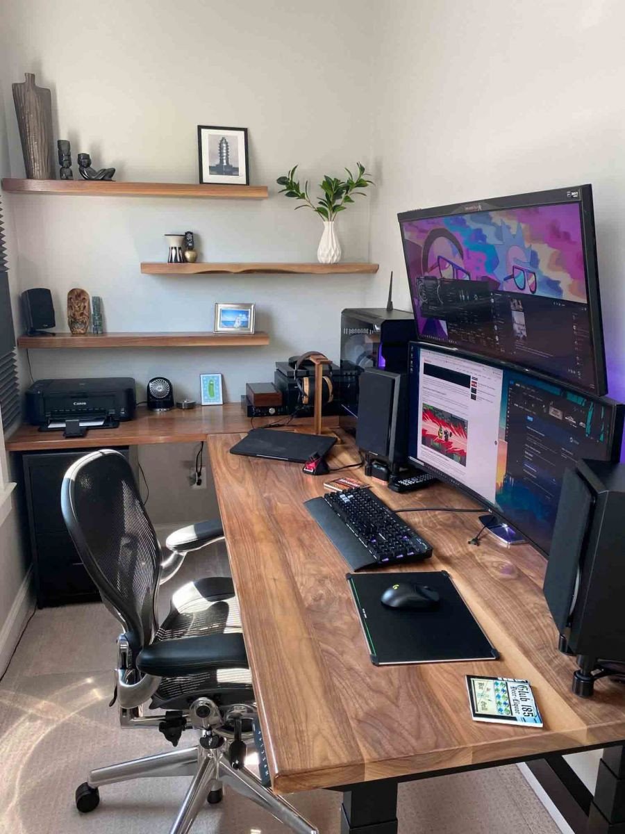 Bàn gaming gỗ tự nhiên mang vẻ đẹp độc đáo