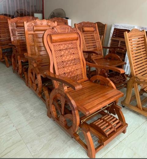 Ghế gỗ thư giãn có gác chân