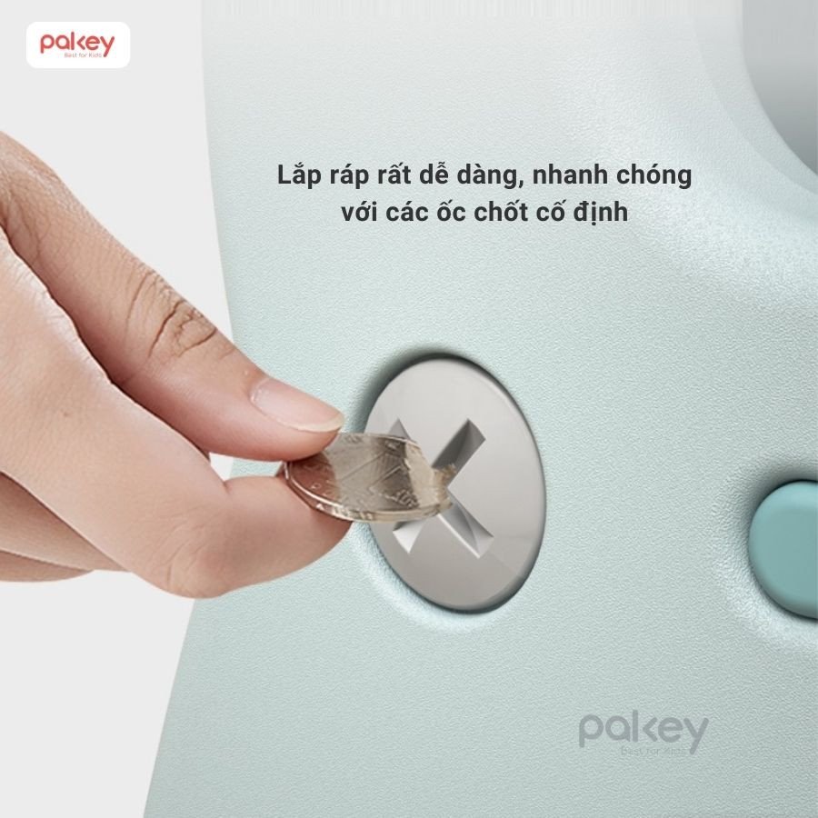 Bàn ăn cho bé 2 tuổi mặt phẳng dễ vệ sinh và góc bo tròn an toàn