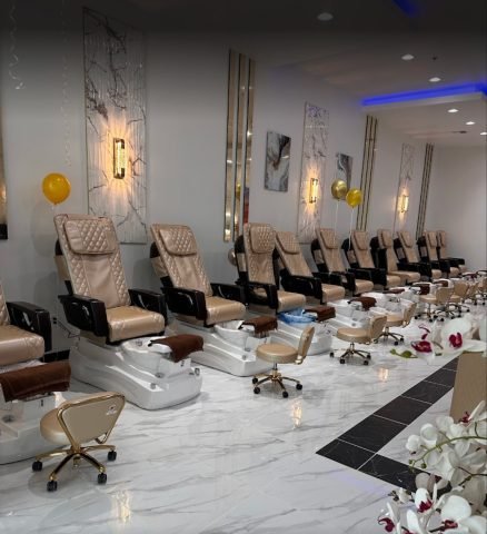 Bàn ghế làm nail hiện đại cho tiệm spa
