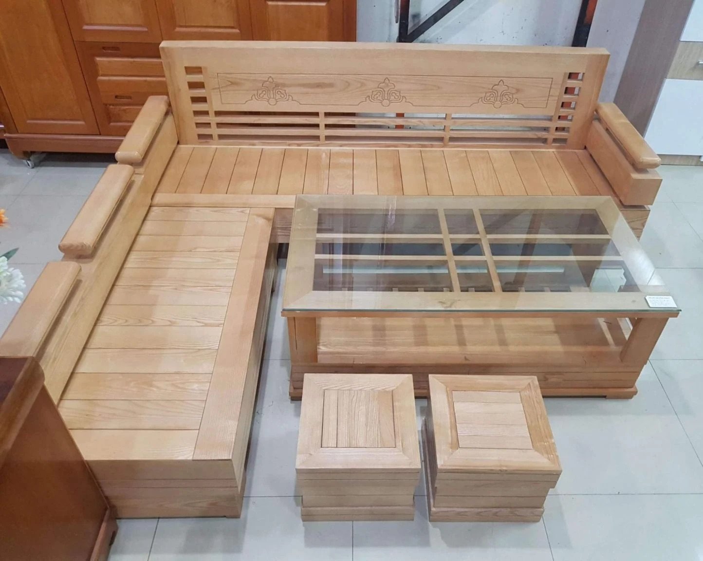Bàn ghế phòng khách giá 3 triệu gỗ sồi tự nhiên an toàn