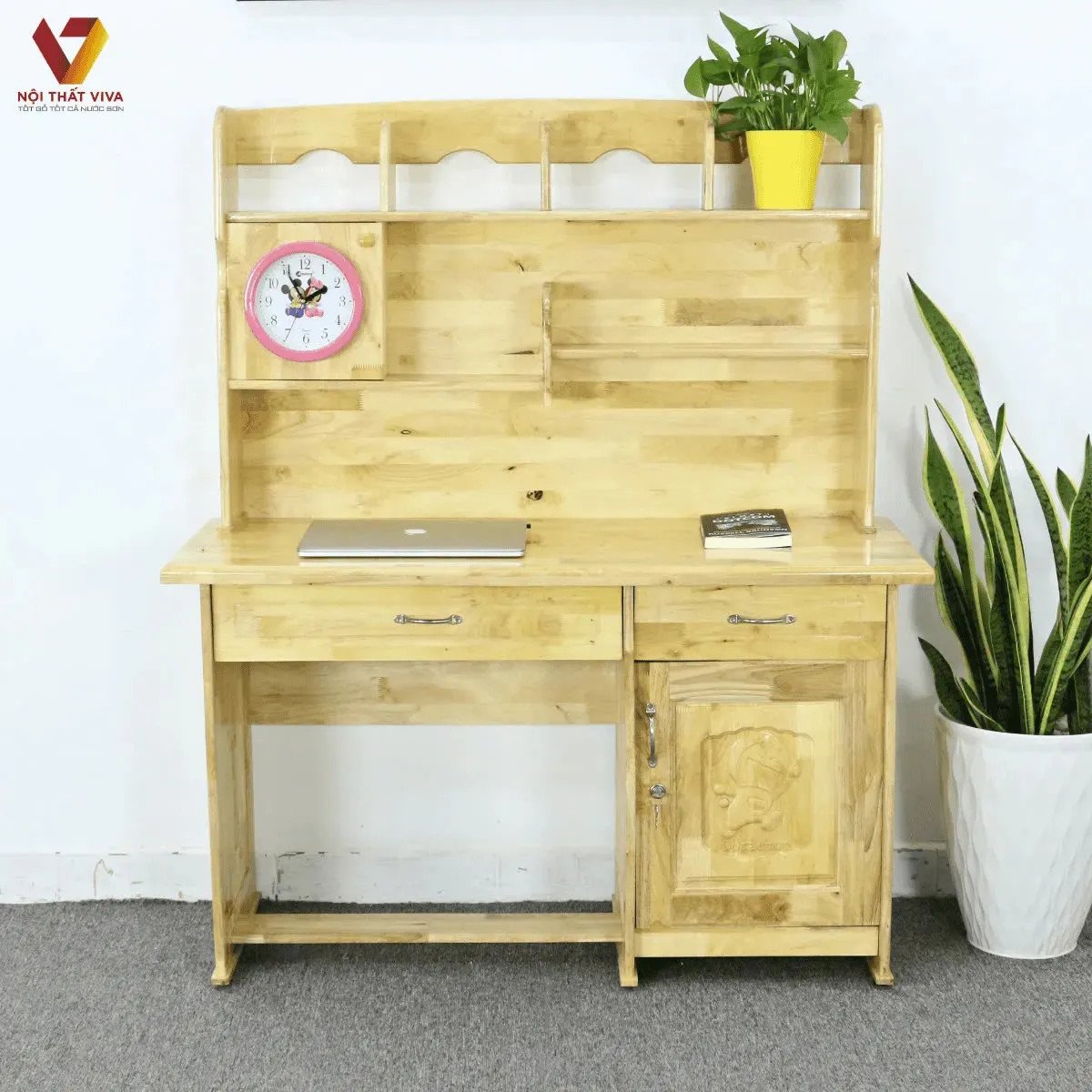 Bàn học sinh bằng gỗ cao su ghép bền đẹp và thân thiện với môi trường
