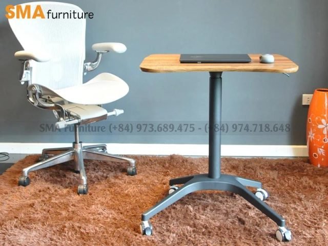 Bàn làm việc laptop di động với thiết kế tối giản, hiện đại