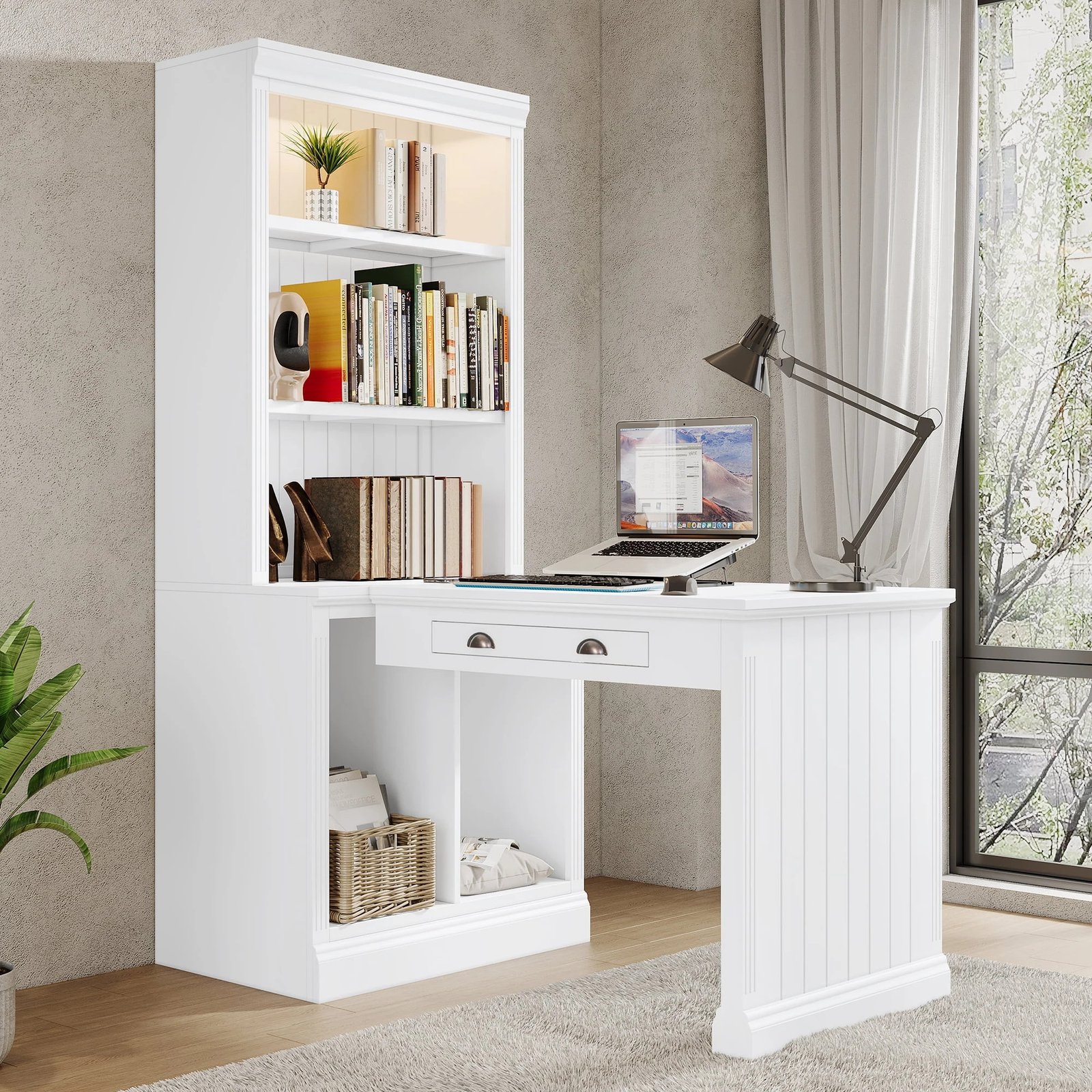 Bàn làm việc văn phòng màu trắng bằng gỗ công nghiệp tích hợp giá sách, tạo không gian đọc và làm việc gọn gàng.