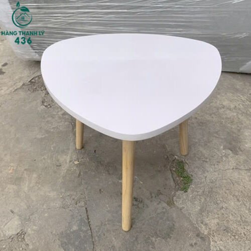 Bàn trà sofa tam giác phong cách vintage, điểm nhấn độc đáo cho khu vực tiếp khách