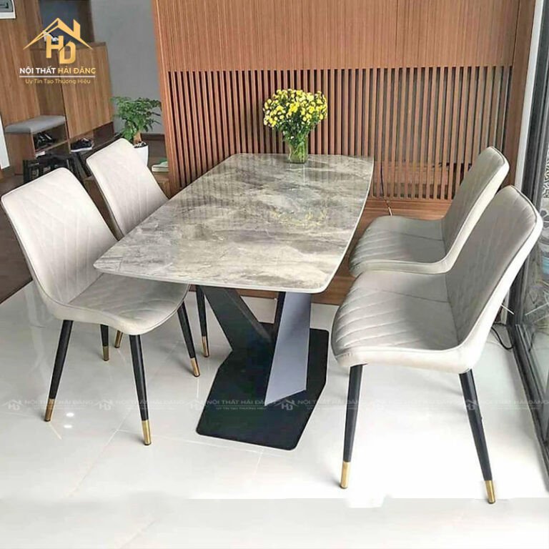 Bộ bàn ăn 4 ghế màu trắng cho không gian nhỏ