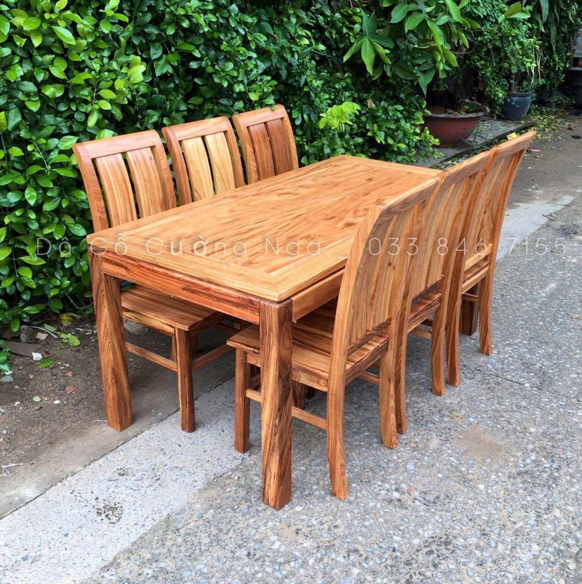 Bộ bàn ăn gỗ Hương Xám 6 ghế tựa cong độc đáo
