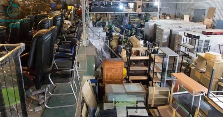 Bộ bàn ghế gỗ cũ chất lượng, minh họa cho bàn ghế cũ Ninh Thuận tiện nghi