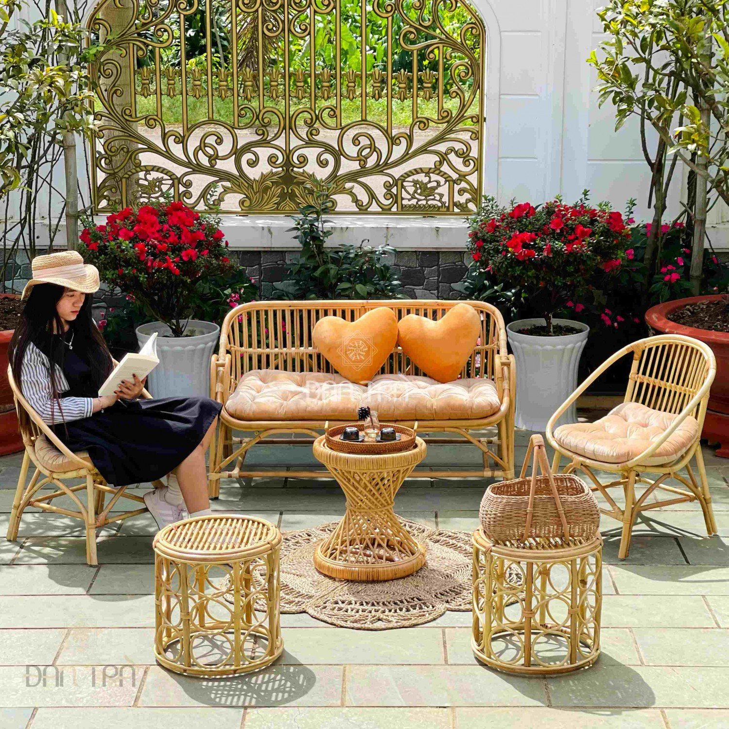 Combo bàn ghế sofa mây tre đan chữ L nhỏ gọn, trang trí ban công, phòng khách đẹp