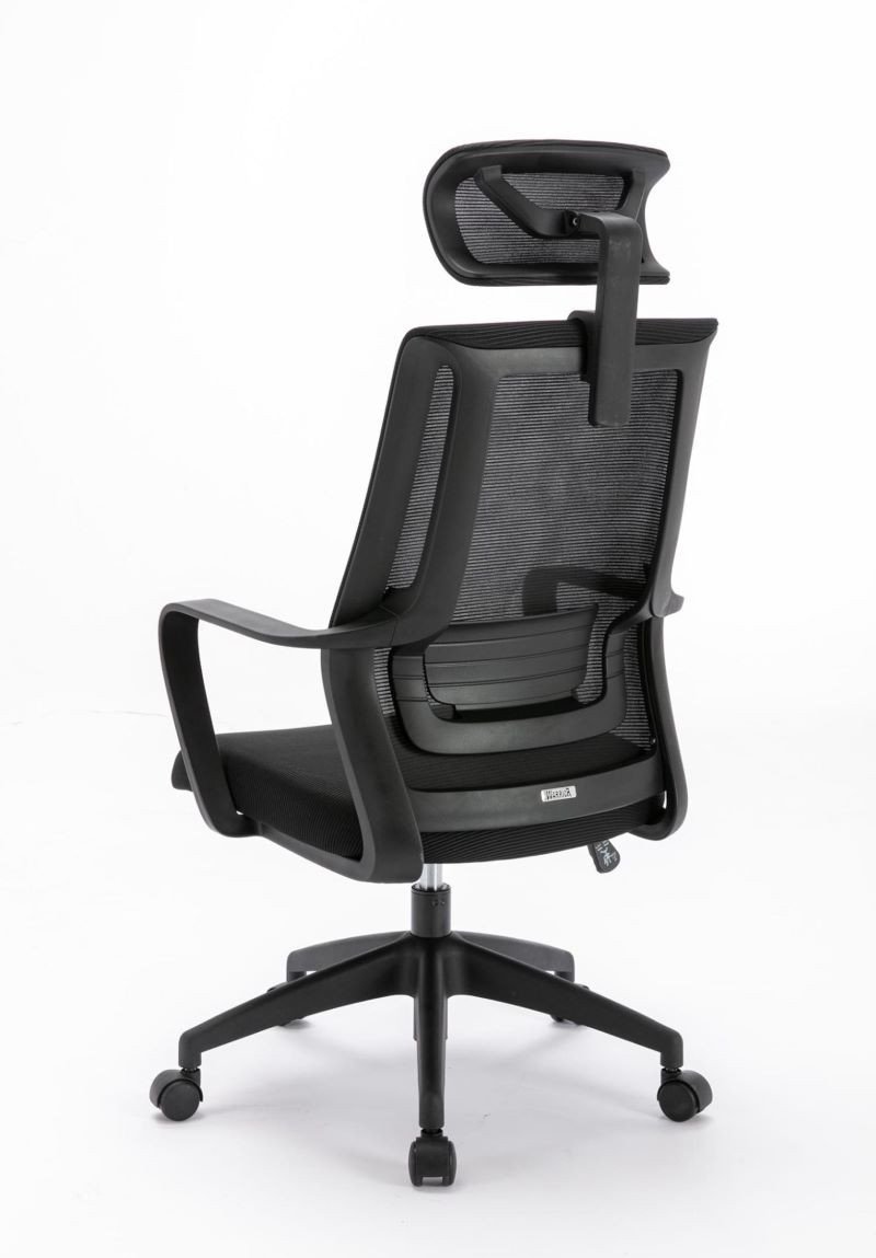 Ghế công thái học Warrior WOC 102 dưới 2 triệu có lưng lưới Fibone thoáng khí, giúp người dùng luôn thoải mái.