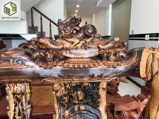 Ghế dài trong bộ bàn ghế gỗ mun hoa 10 món
