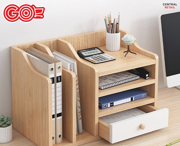 Kệ gỗ giúp bàn làm việc ngăn nắp và thêm phần tinh tế