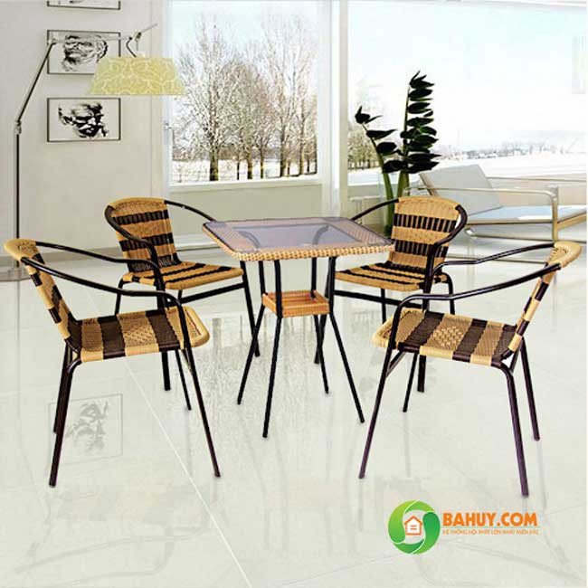 Mẫu bàn ghế giả mây thanh lý tại chợ đồ cũ Bá Huy