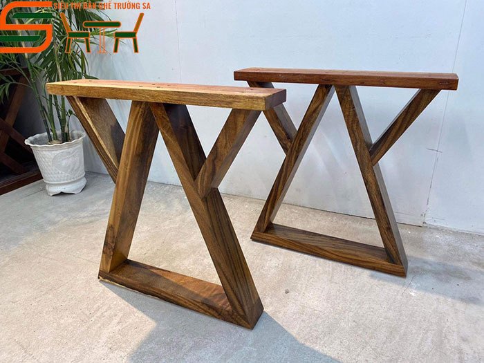 Mẫu chân bàn ăn gỗ hiện đại, phù hợp cho không gian bếp gia đình