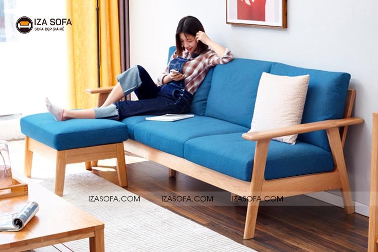 Mẫu ghế gỗ đơn giản đệm màu xanh