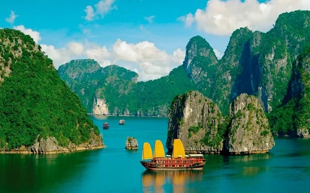 Điểm Du Lịch Quảng Ninh: Khám Phá Vẻ Đẹp 2026 Bãi biển tuyệt đẹp trên đảo Cô Tô