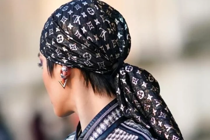 Bandana là gì? Khám phá lịch sử và cách phối đồ sành điệu