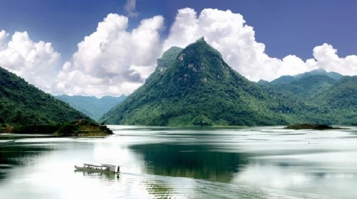 Cảnh đẹp Tuyên Quang thu hút khách du lịch