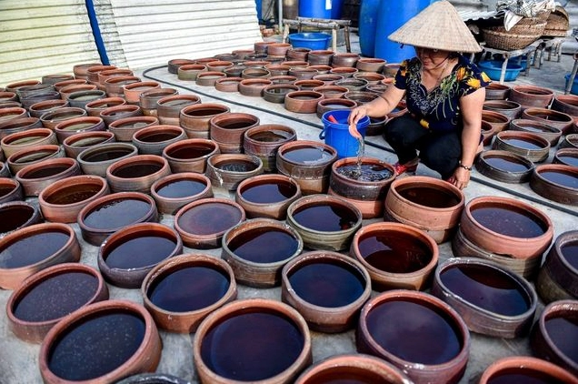 Nước mắm Nam Ô: Đặc sản nổi tiếng của vùng đất nào? Cảnh quan làng nghề nước mắm Nam Ô