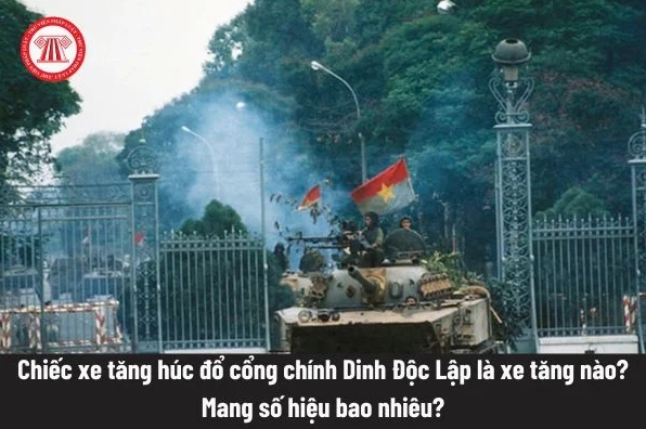 Đâu là xe tăng đầu tiên húc đổ cổng Dinh Độc Lập? Cảnh xe tăng tiến vào Dinh Độc Lập