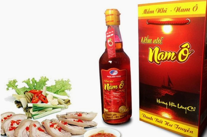 Nước mắm Nam Ô: Đặc sản nổi tiếng của vùng đất nào? Chai nước mắm Nam Ô thành phẩm