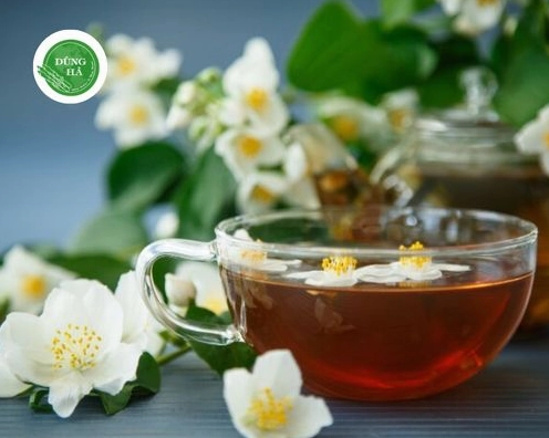 Chè Mạn Thường Ướp Với Hoa Gì? Bí Mật Hương Thơm Tinh Tế
