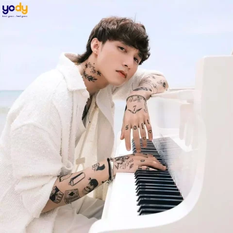 Chi tiết hình xăm trên cánh tay Sơn Tùng M-TP