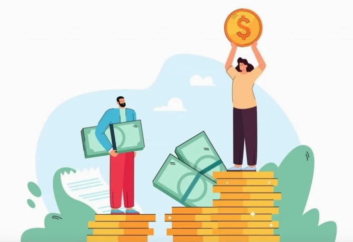 Chuyên gia nhân sự đang xem xét bảng lương