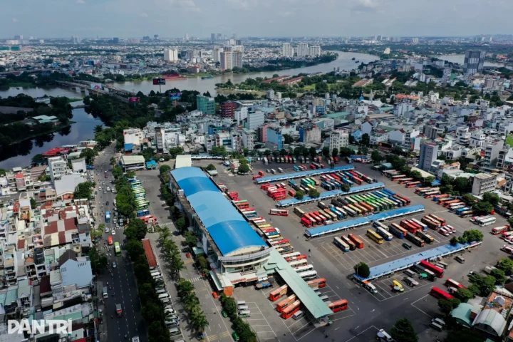 Bến Xe Miền Đông Cũ: Lịch Sử và Tương Lai Sau Năm 2026 Cổng vào Bến xe Miền Đông cũ