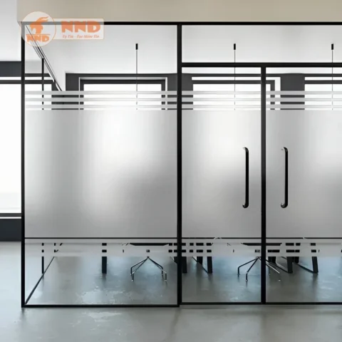 Decal Mờ Dán Kính: Giải Pháp Tối Ưu Cho Không Gian Sống & Làm Việc 2026 Decal mờ kẻ chỉ trang trí cửa kính