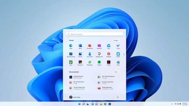 Giao diện Windows 11 với nhiều cửa sổ ứng dụng