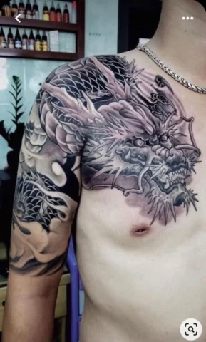 Hình xăm rồng Nhật Bản vắt vai