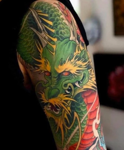 Hình xăm rồng xanh đầy uy lực