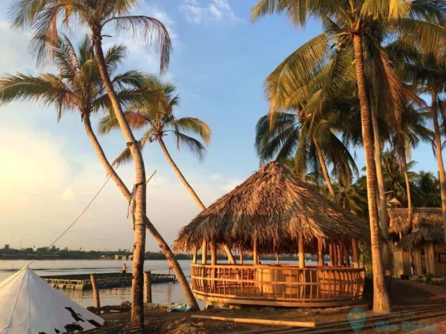 Khu du lịch Làng Bè trên sông tại Bến Tre