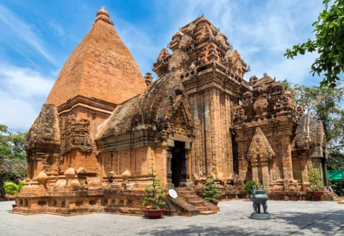 Khu nghỉ dưỡng Hòn Tằm xanh mát