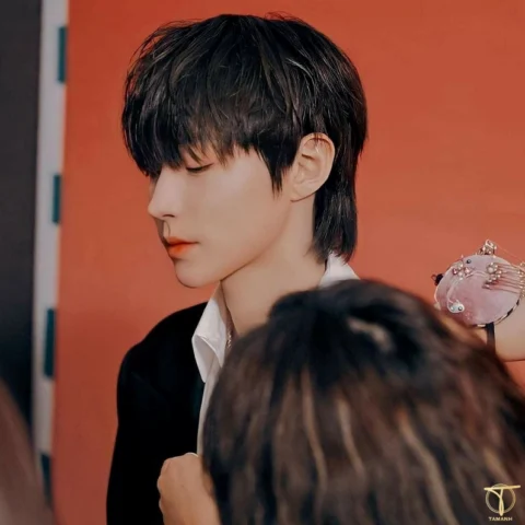 Mullet Nam Đẹp: Phong Cách Tóc Gây Sốt 2026 Kiểu tóc mullet nam layer hiện đại