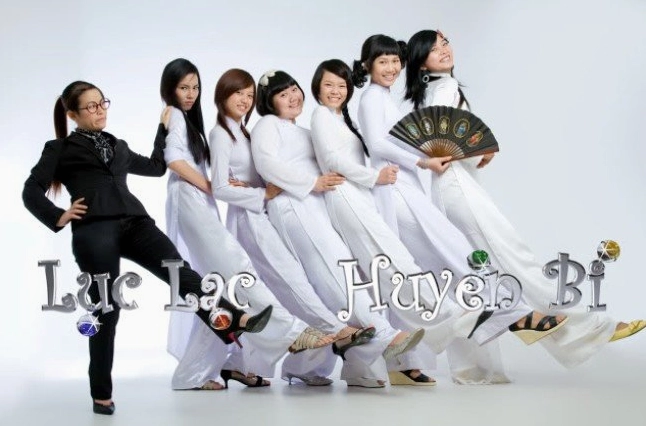 Lục lạc cổ với hoa văn tinh xảo