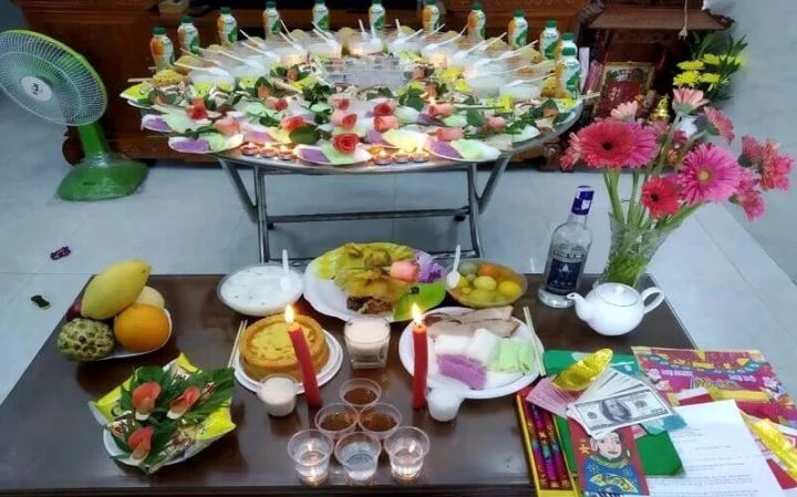 Mâm cỗ cúng Tam Tai tại nhà