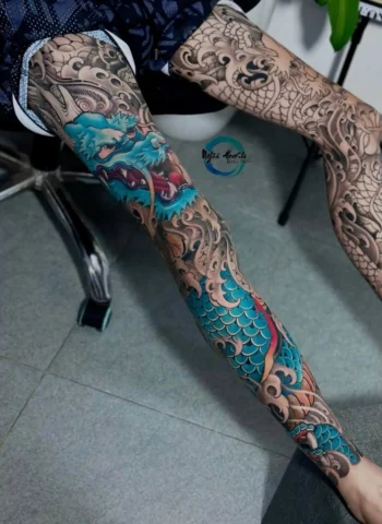 Hình Xăm Rồng Chân: Biểu Tượng Uy Lực và Nghệ Thuật Mẫu hình xăm rồng chân mini tinh tế