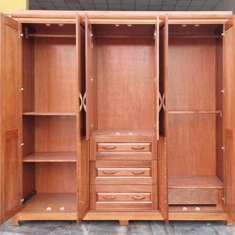 Mẫu tủ quần áo 3 buồng hiện đại làm từ gỗ tự nhiên