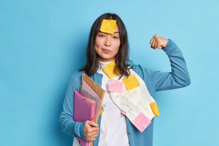 Một nữ sinh viên tự tin dấn thân vào học tập và sự nghiệp
