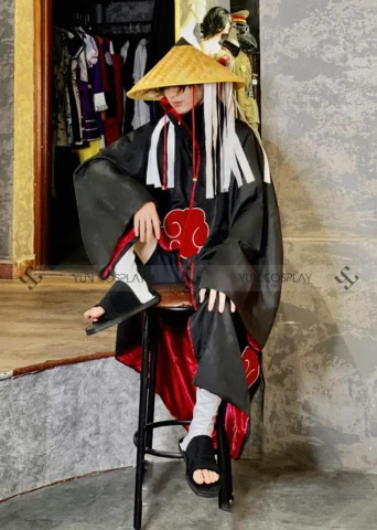Nhiều mẫu áo Akatsuki đẹp mắt tại các cửa hàng