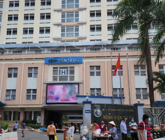 Đội ngũ y bác sĩ Bệnh Viện Từ Dũ