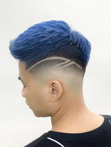 Kẻ Tóc Nam: Xu Hướng Cực Chất & Cách Tạo Kiểu Đỉnh Cao 2026 Pompadour Kẻ Vạch Sang Trọng