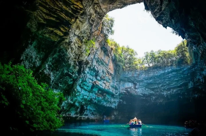 Khám Phá Động Phong Nha - Kẻ Bàng: Di Sản Thiên Nhiên Thế Giới Toàn cảnh khu vực Động Phong Nha - Kẻ Bàng