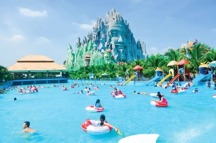 Top Điểm Du Lịch Tại Sài Gòn 2026: Khám Phá Chợ Lớn Đến Hiện Đại