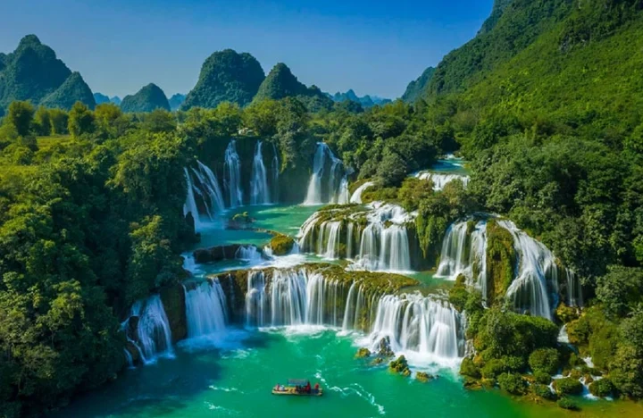 Trùng Khánh Cao Bằng: Khám phá vẻ đẹp thiên nhiên hùng vĩ 2026