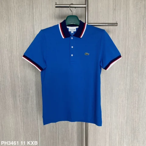 Đường may và chi tiết cúc áo của polo Lacoste