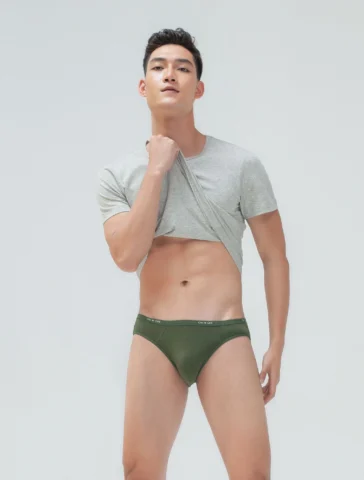 Vệ sinh quần lót nam tam giác